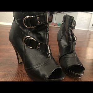 Size 6.5 Madden Girl Open-toe Booties